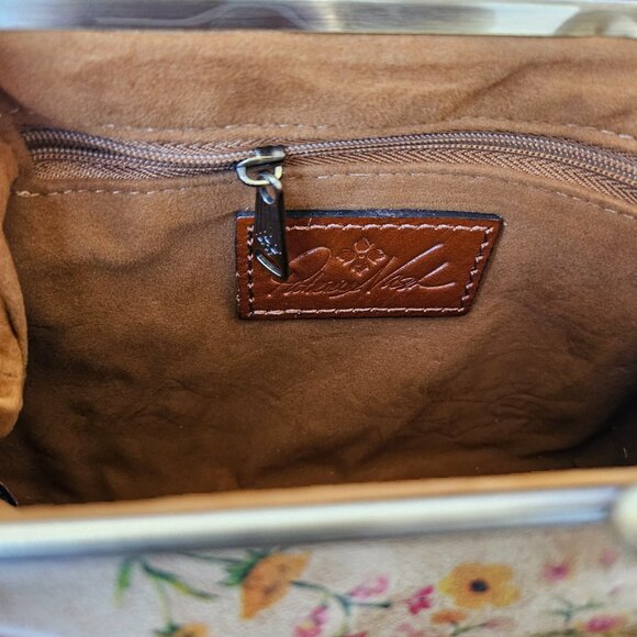 NWOT Patricia Nash Kisslock Wristlet - Picture 5 of 9